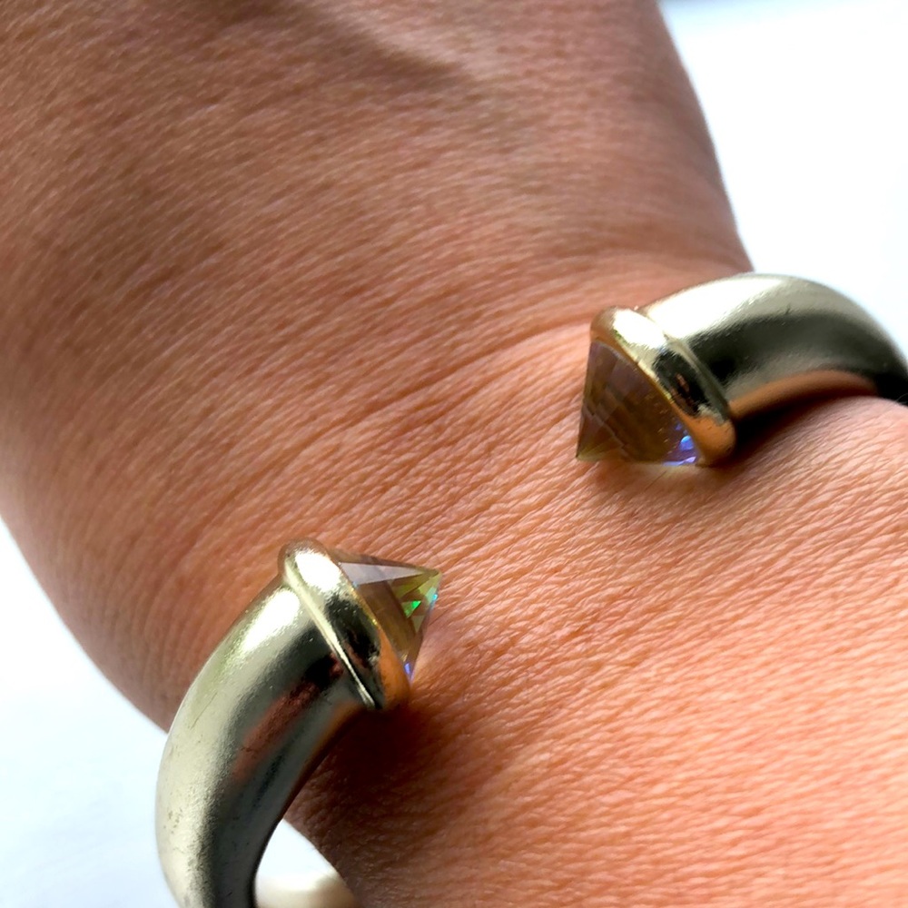 Kendra Scott Jolie Bangle in dichroic glass